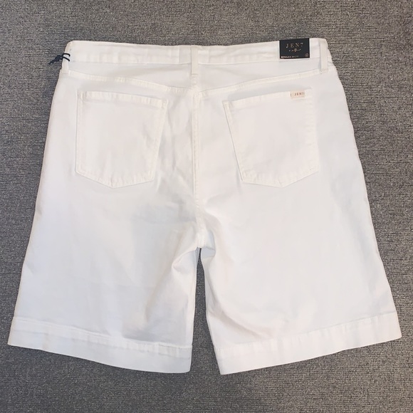 Jen7 Bermuda Shorts - Picture 2 of 11